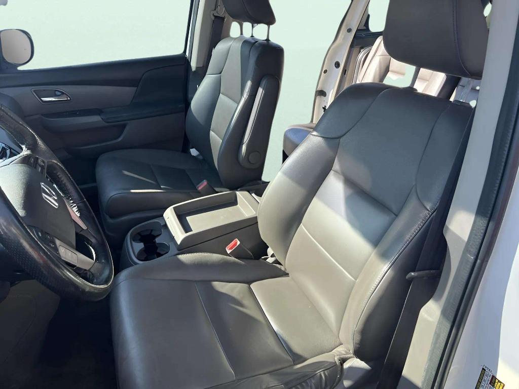 2015 Honda Odyssey - $15,995