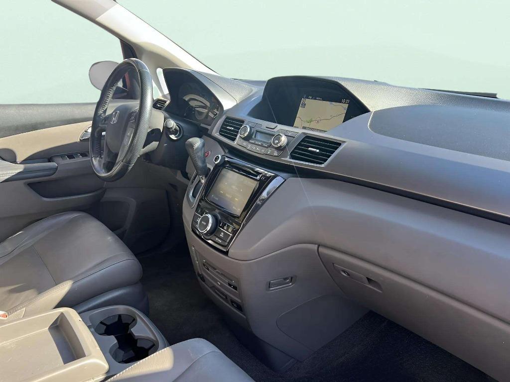 2015 Honda Odyssey - $15,995