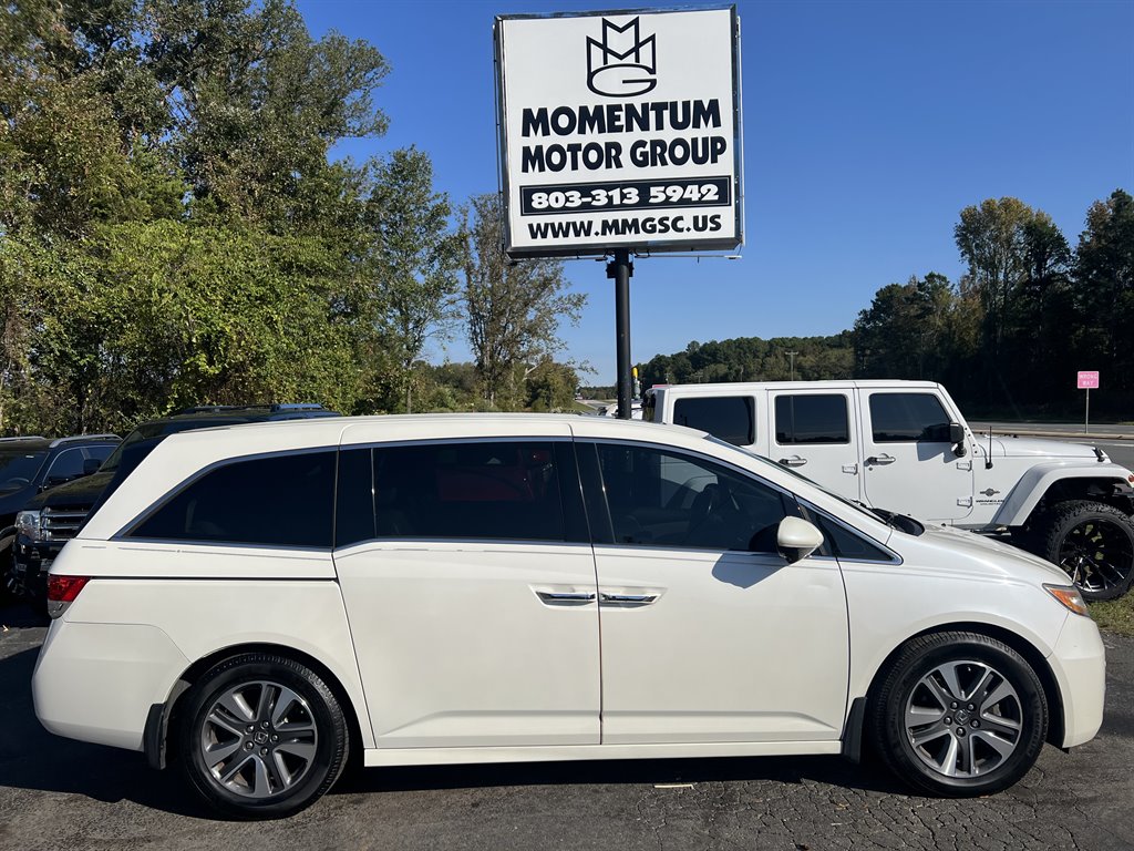 2015 Honda Odyssey Touring photo
