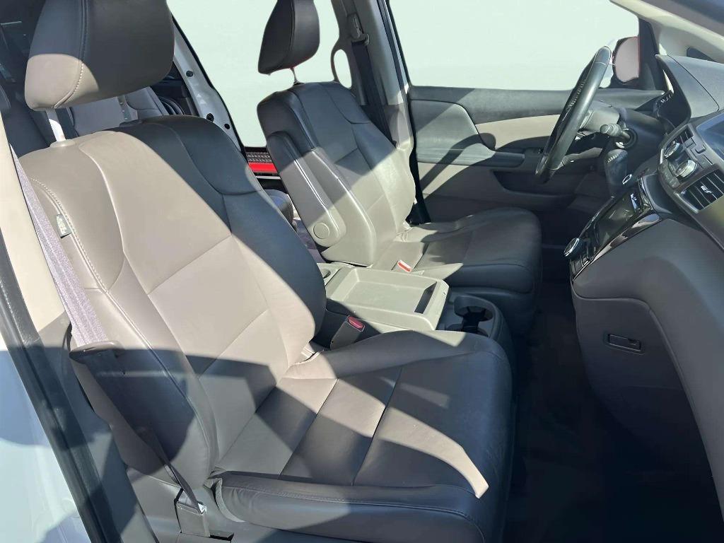 2015 Honda Odyssey - $15,995