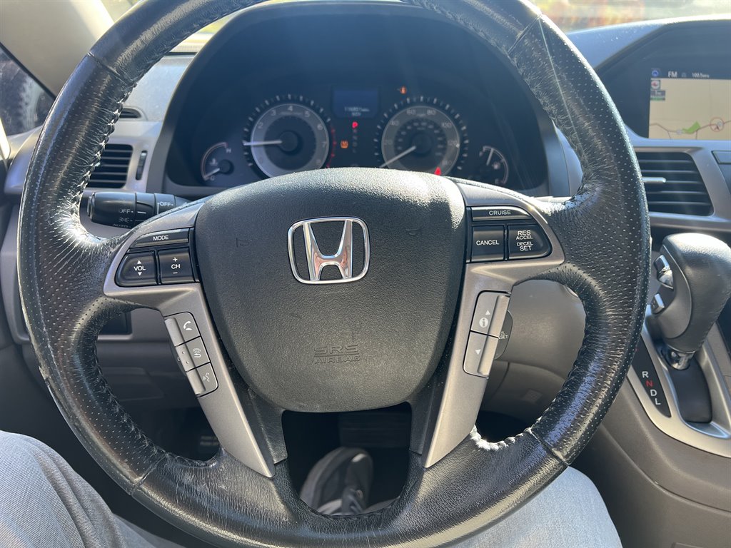 2015 Honda Odyssey Touring photo