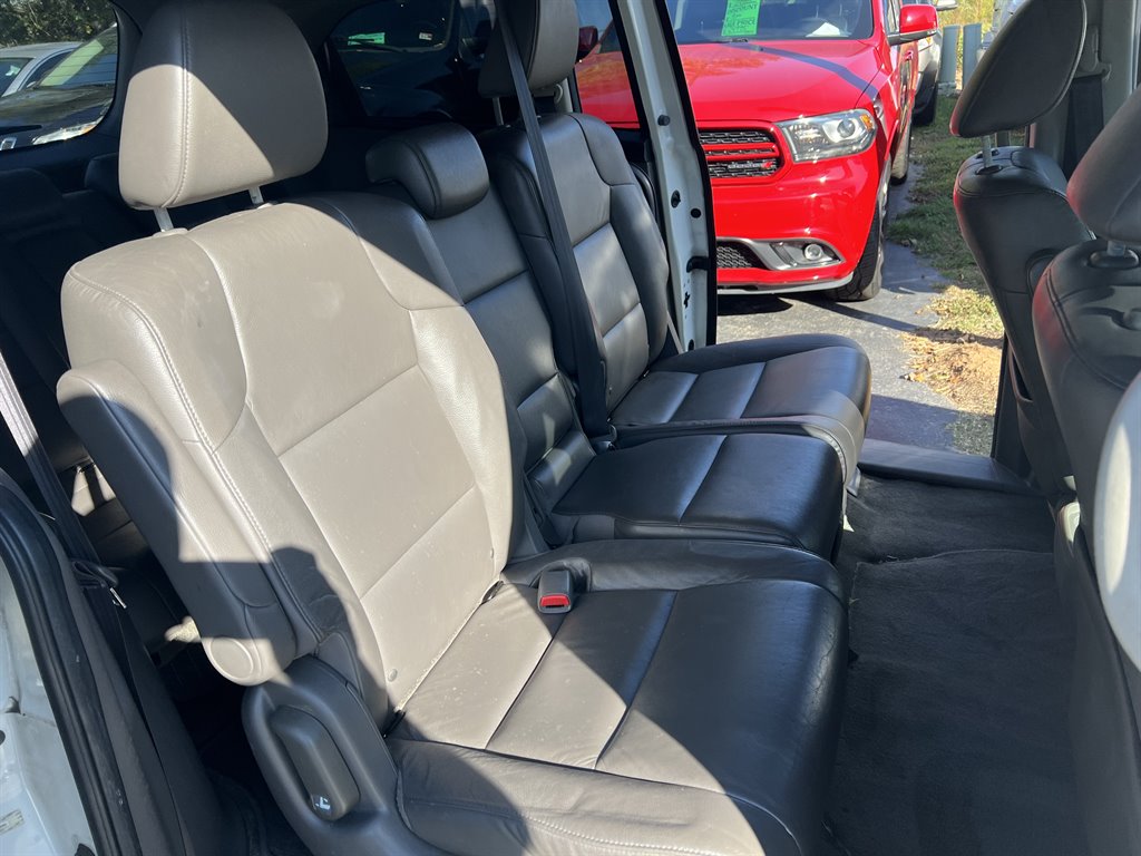 2015 Honda Odyssey Touring photo