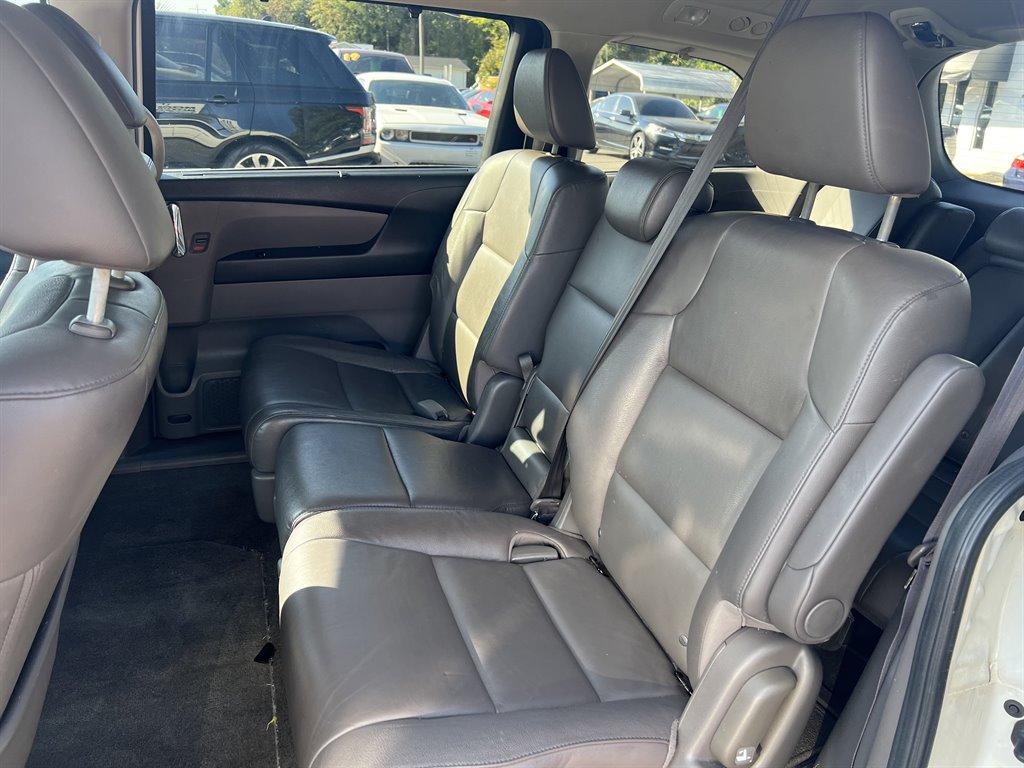 2015 Honda Odyssey Touring photo