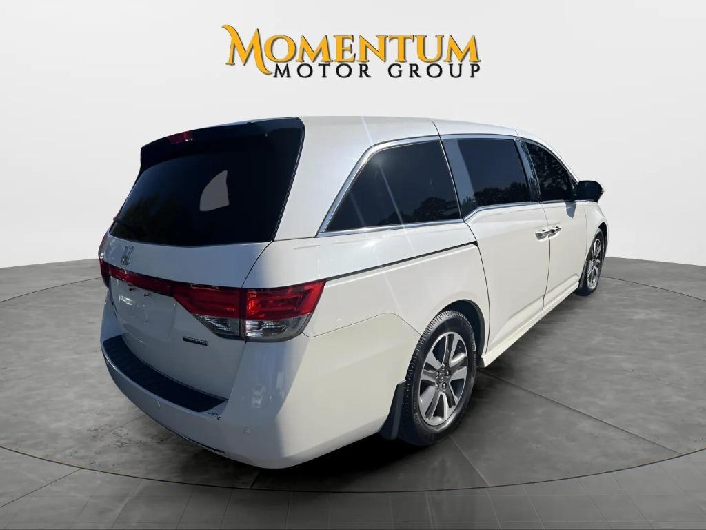 2015 Honda Odyssey - $15,995