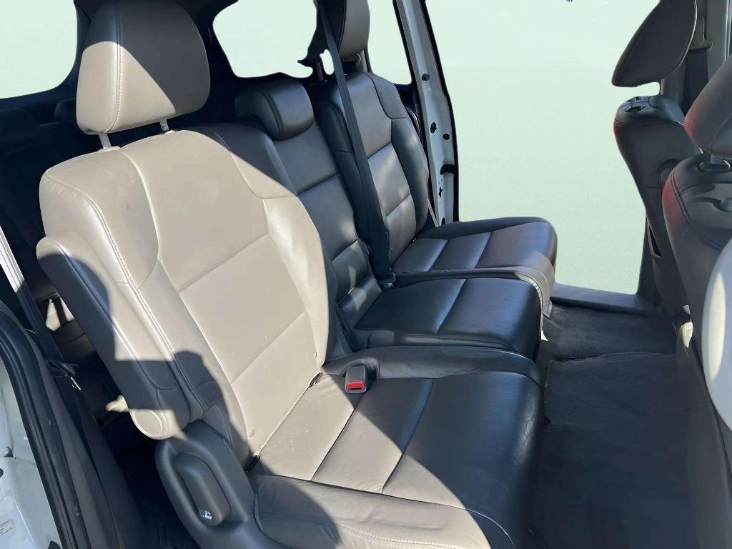 2015 Honda Odyssey - $15,995