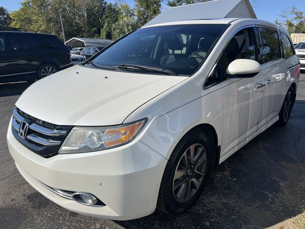2015 Honda Odyssey Touring photo