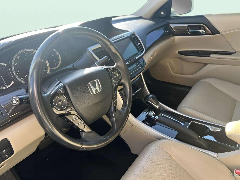 2016 Honda Accord - $11,995