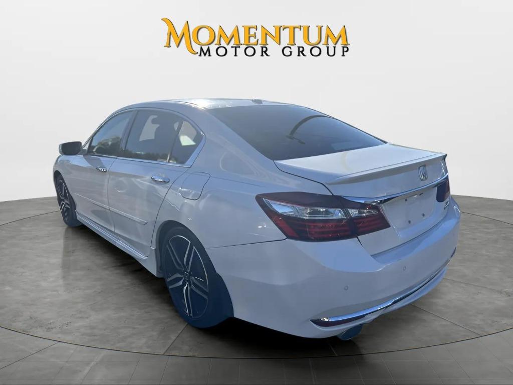 2016 Honda Accord - $11,995