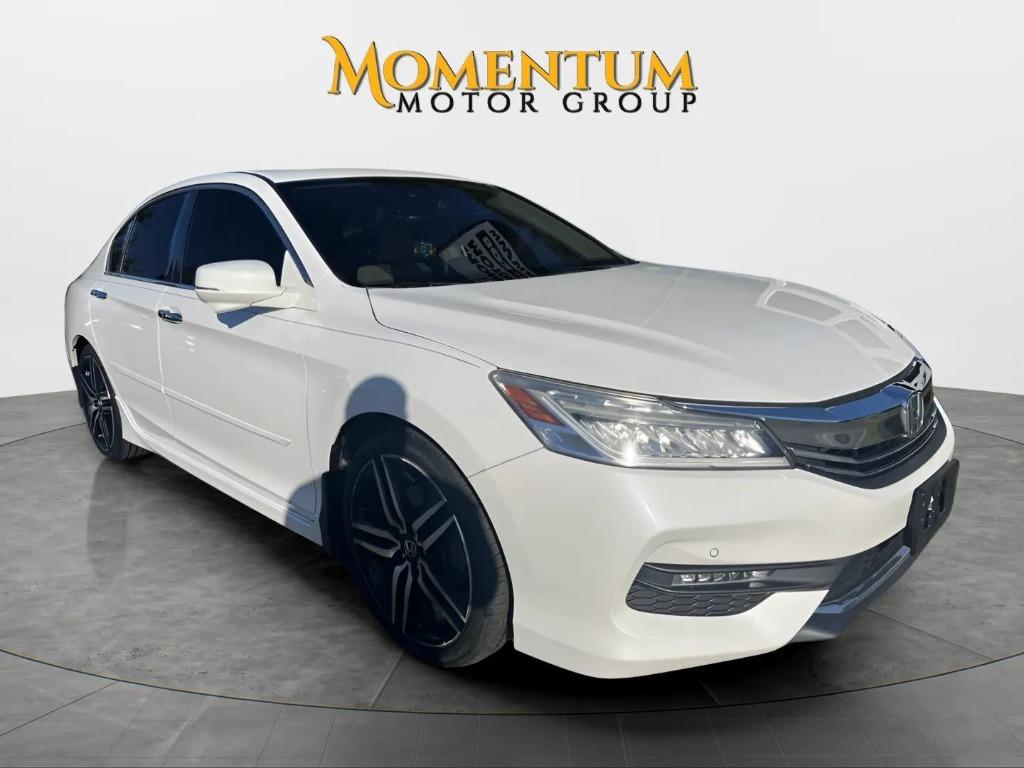 2016 Honda Accord - $11,995