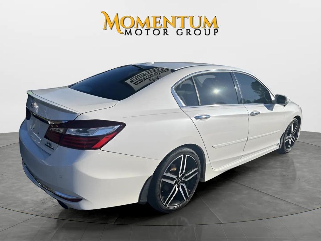 2016 Honda Accord - $11,995