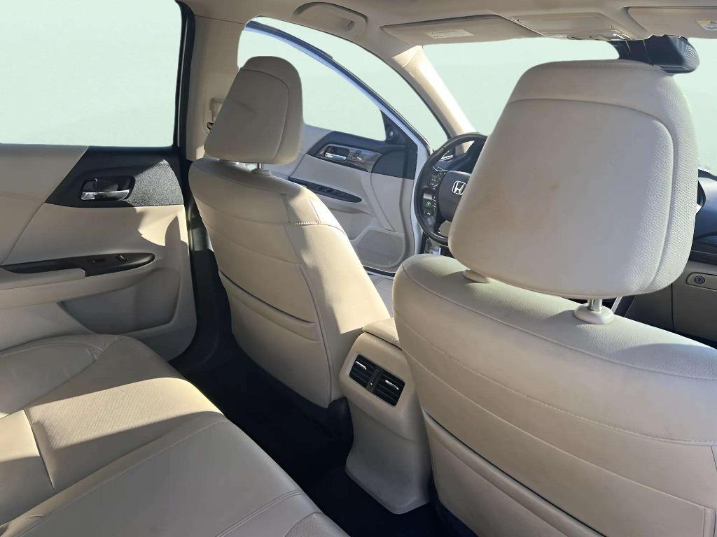 2016 Honda Accord - $11,995
