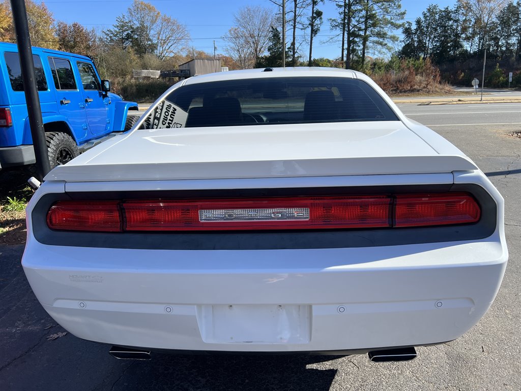 2014 Dodge Challenger R/T photo