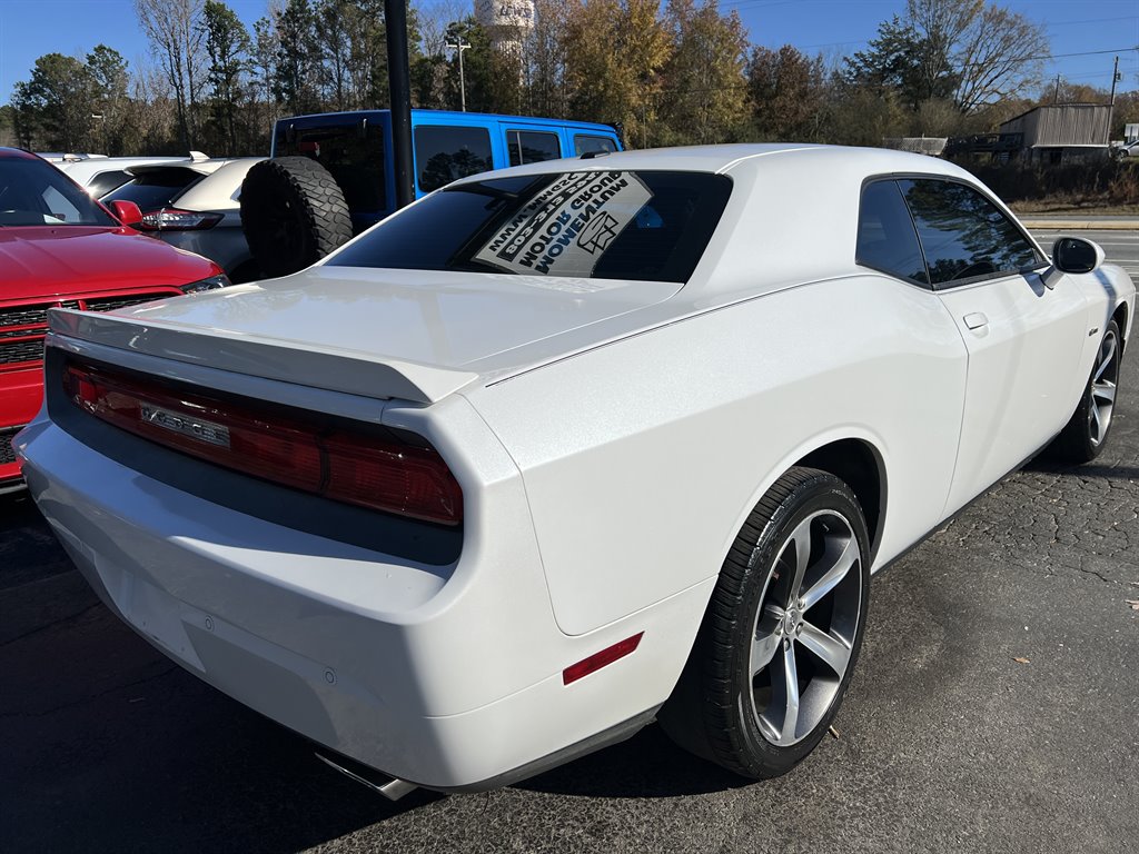 2014 Dodge Challenger R/T photo