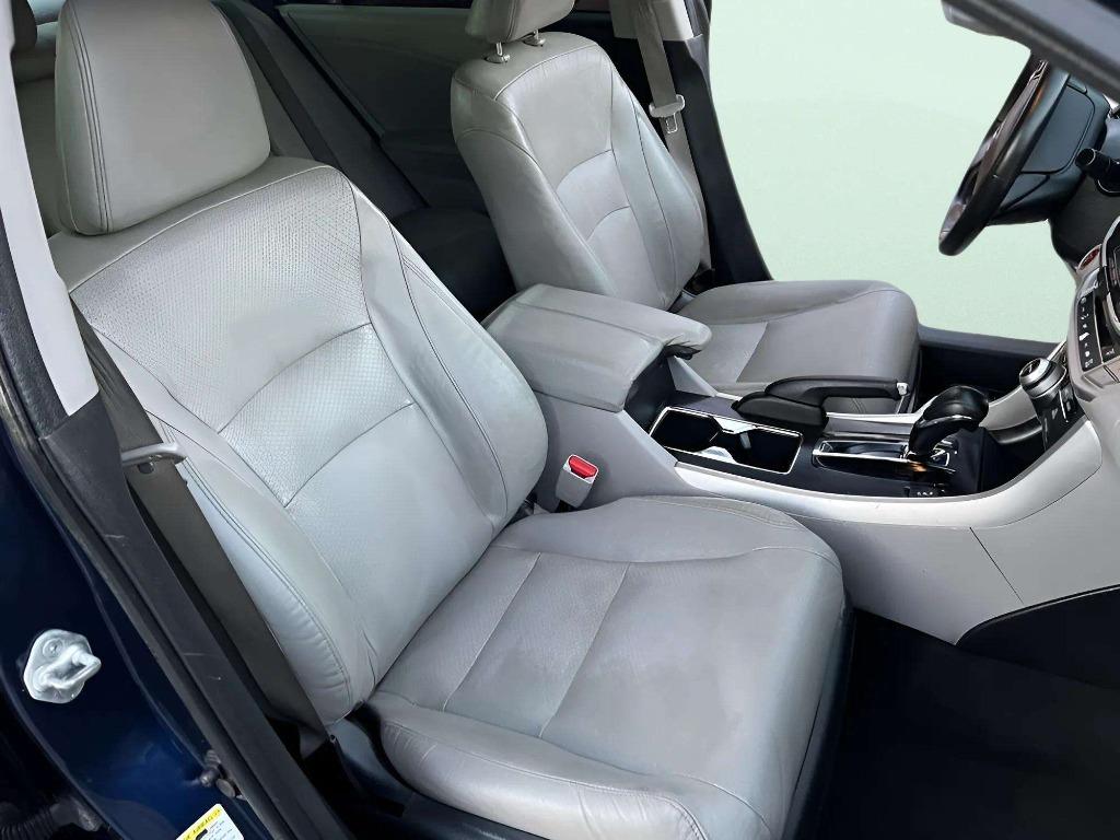 2013 Honda Accord - $15,995