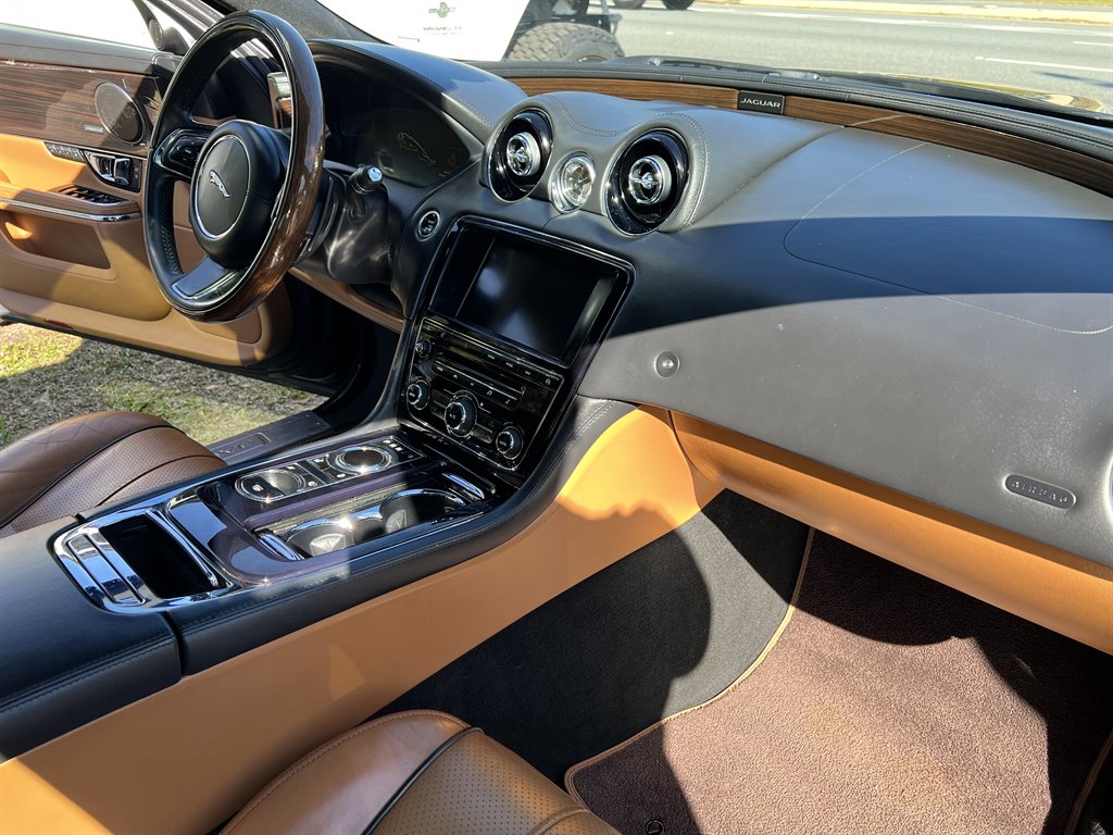 2014 Jaguar XJL Portfolio photo