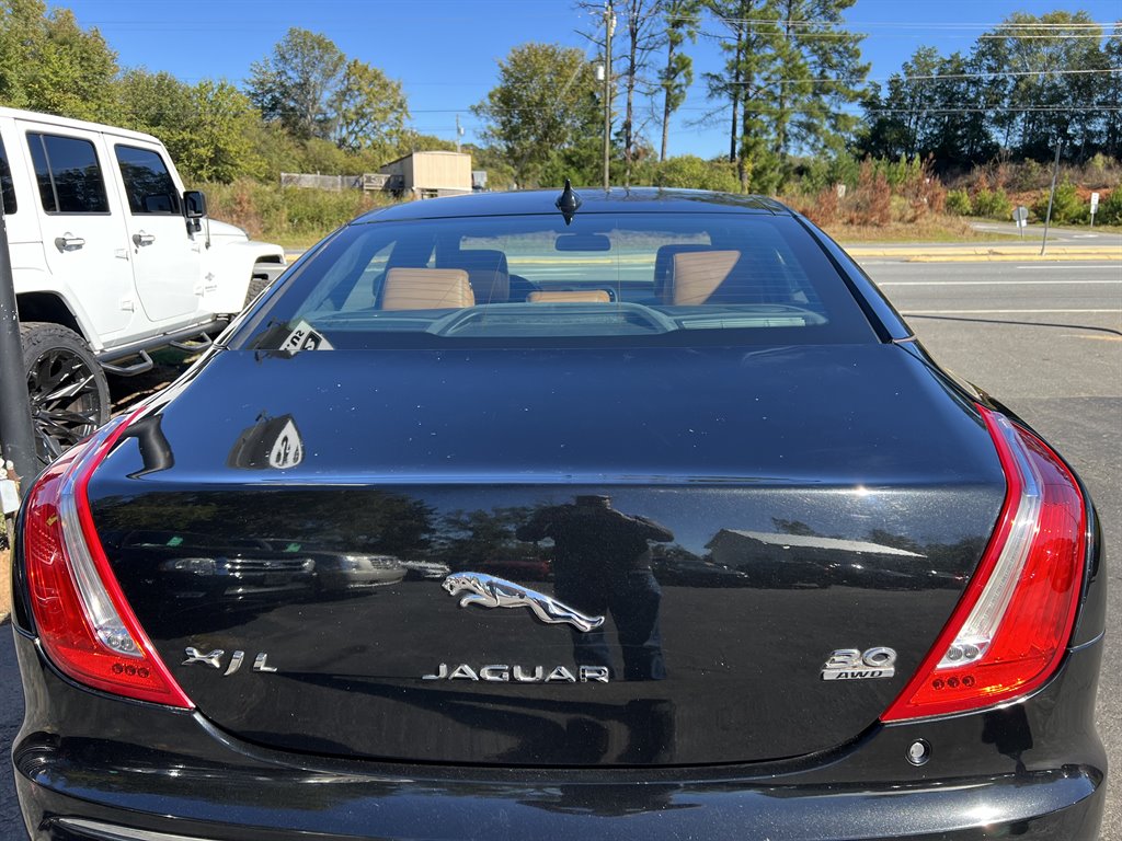 2014 Jaguar XJL Portfolio photo