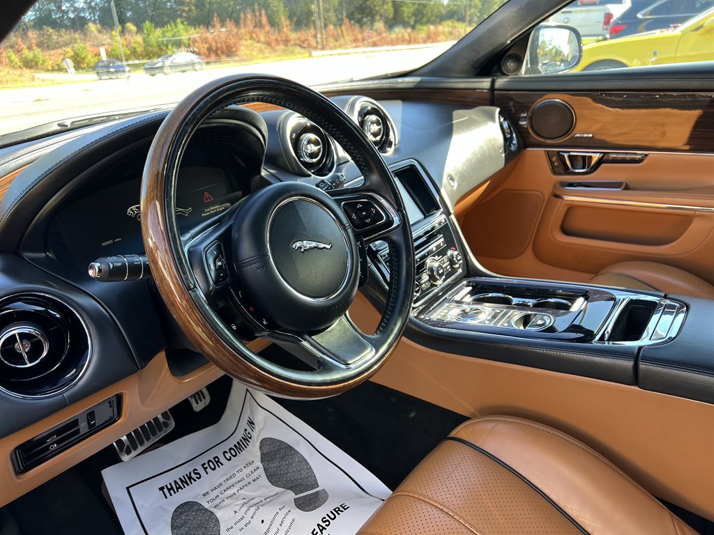 2014 Jaguar XJL Portfolio photo