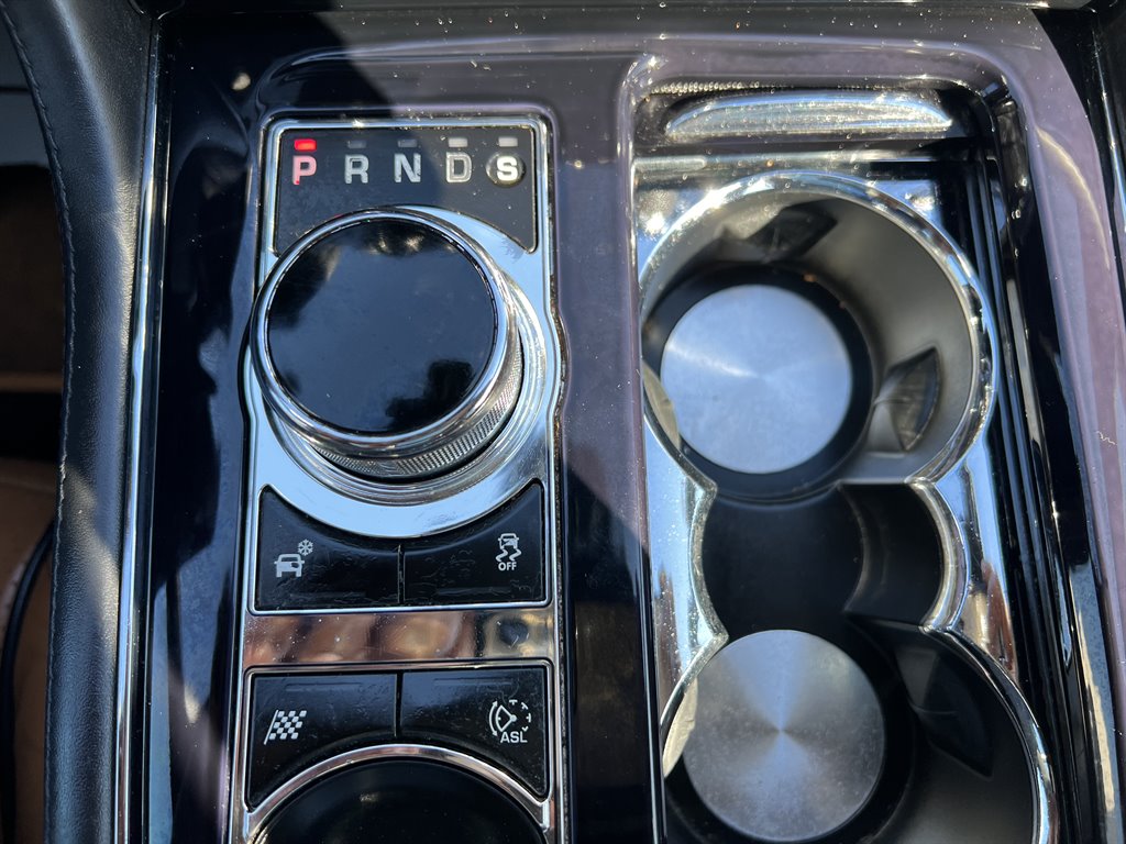 2014 Jaguar XJL Portfolio photo