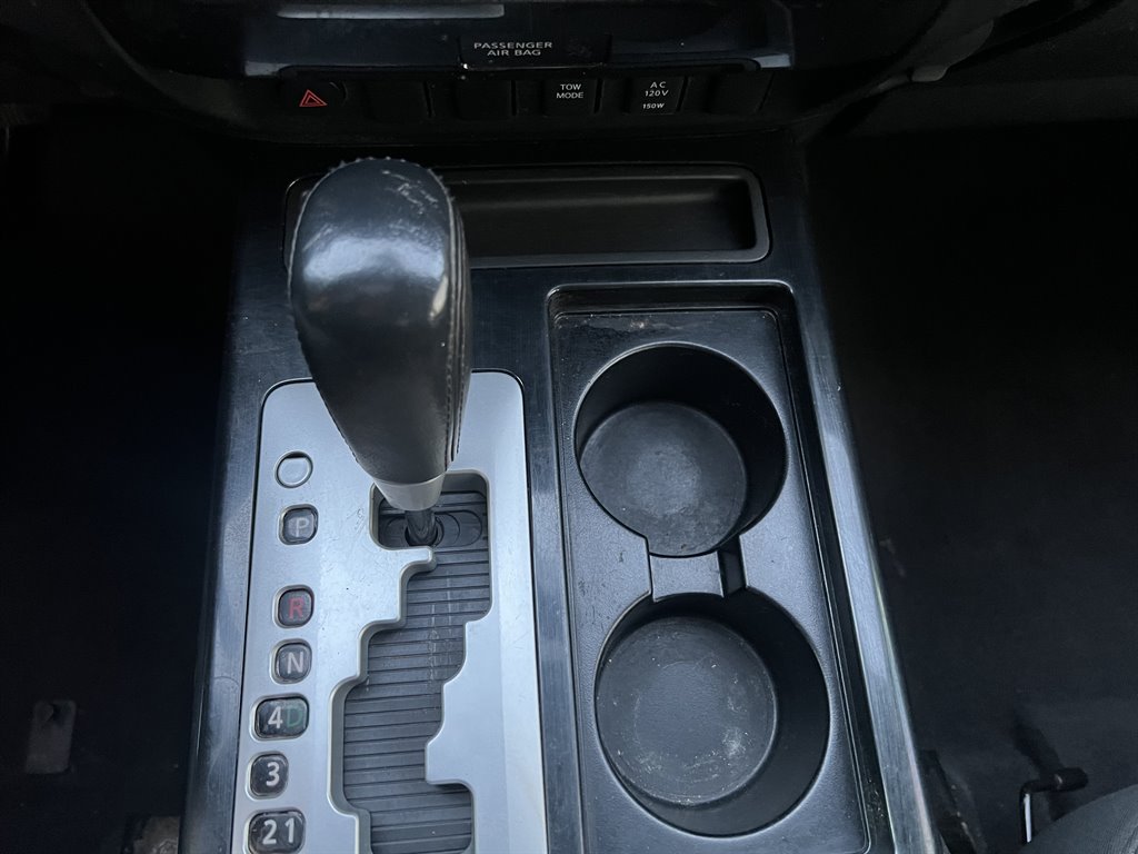 2015 Nissan Titan SV photo
