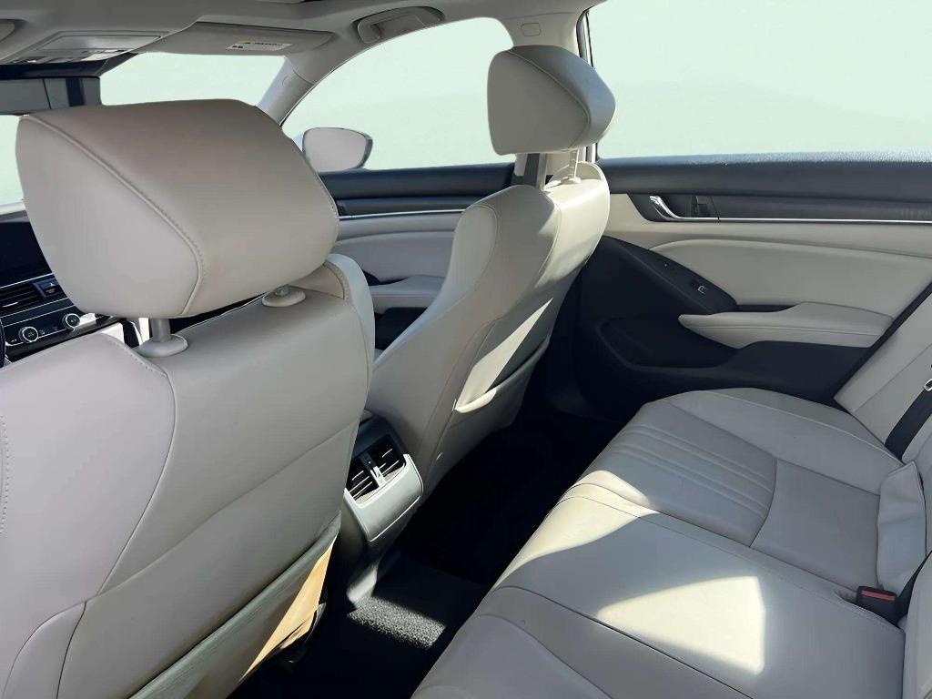 2018 Honda Accord - $19,995