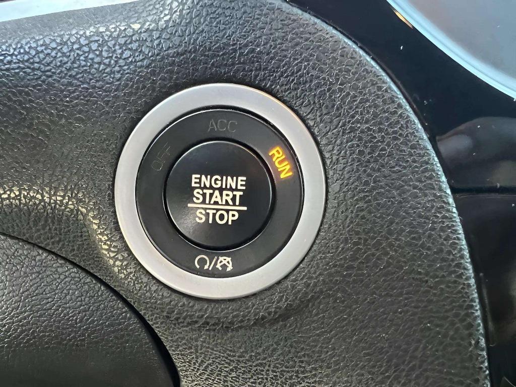 2019 Chrysler 300 - $18,995