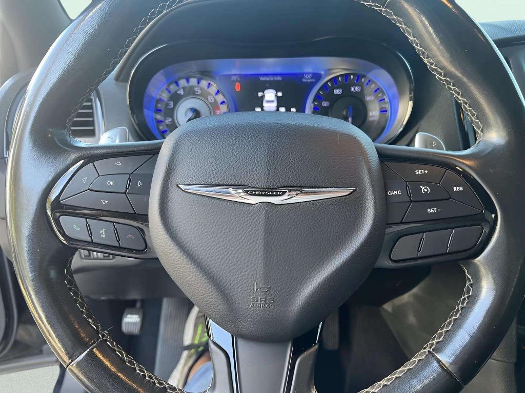 2019 Chrysler 300 - $18,995
