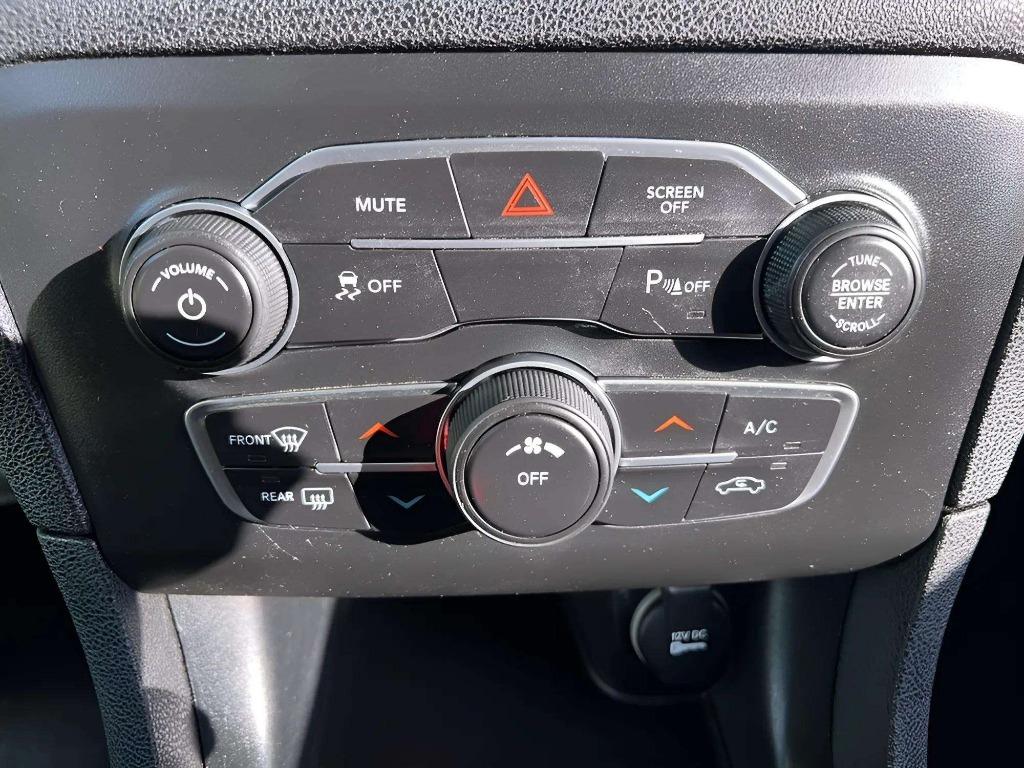2020 Dodge Charger - $15,995