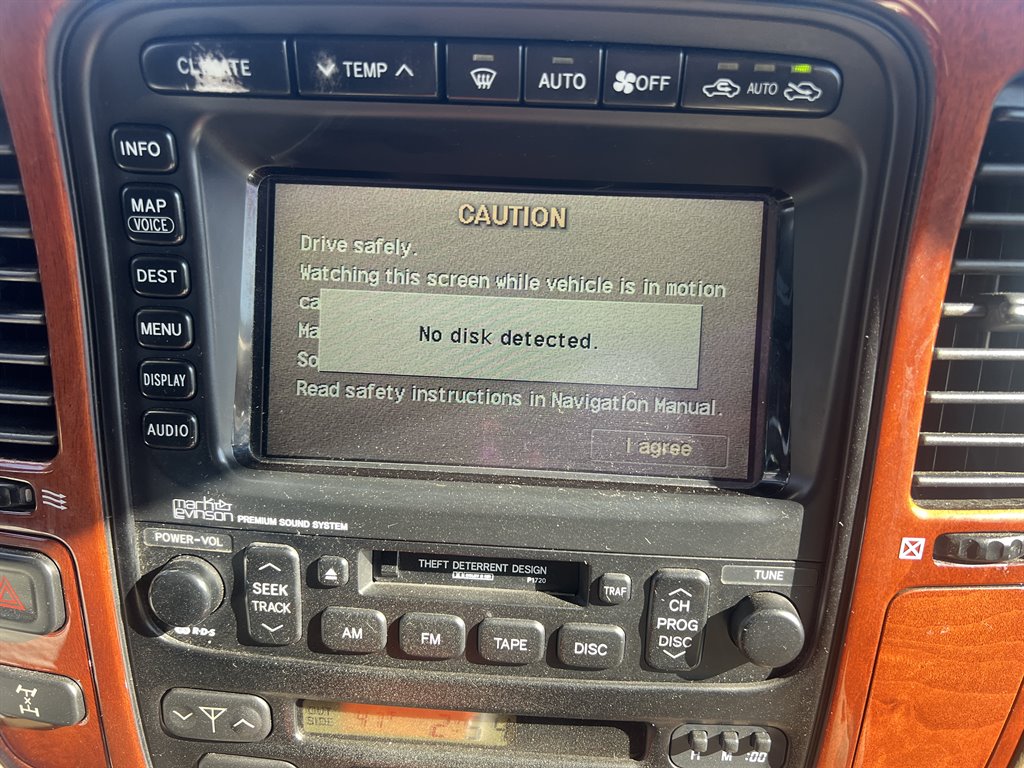 2002 Lexus LX 470 photo