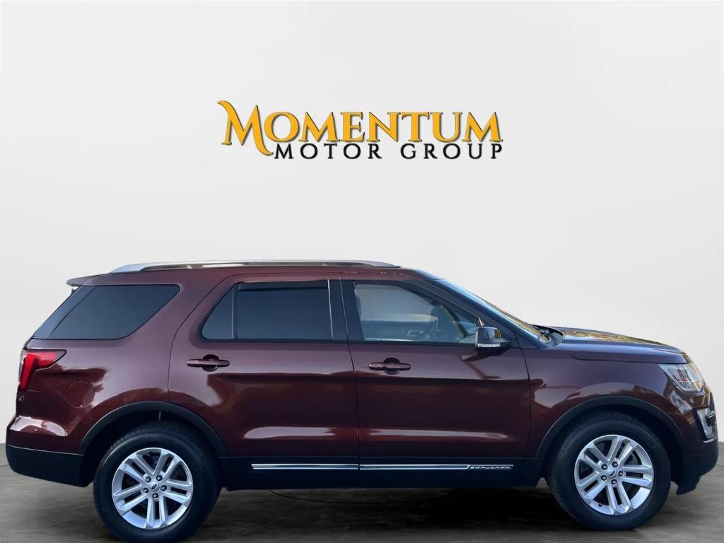 2016 Ford Explorer - $11,995