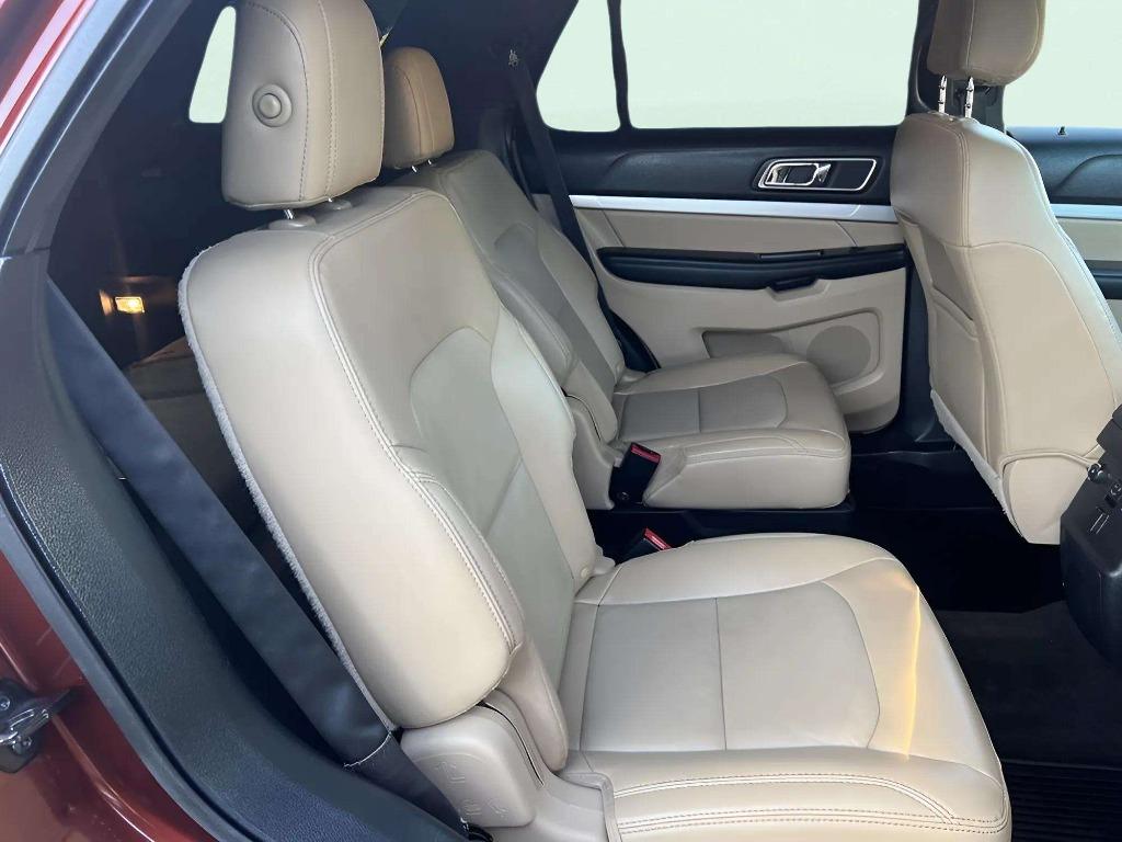 2016 Ford Explorer - $11,995