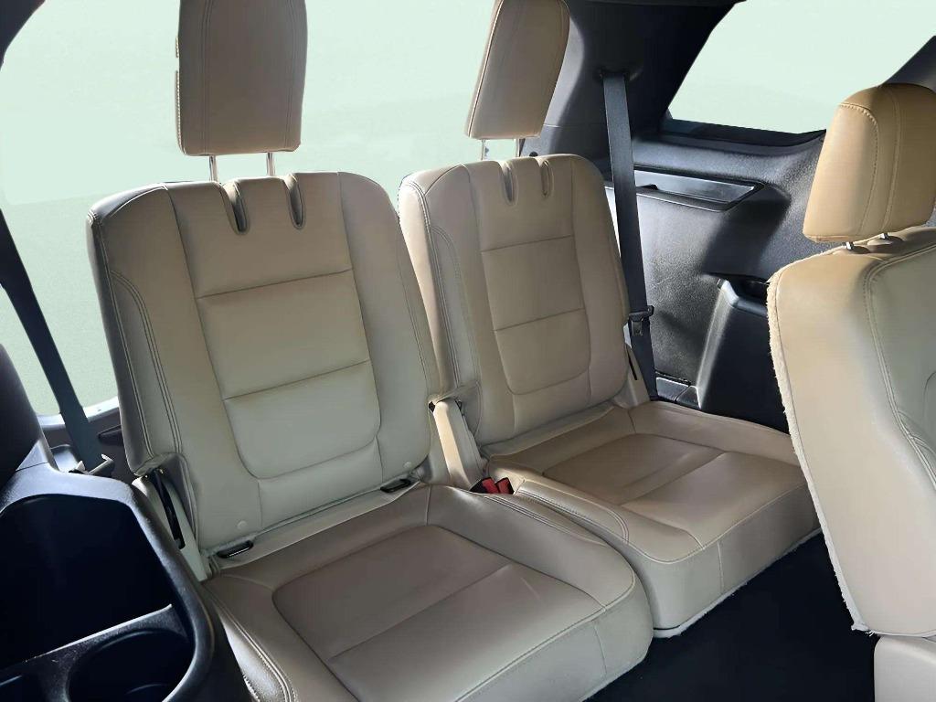 2016 Ford Explorer - $11,995