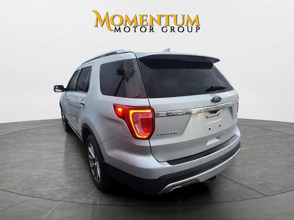 2016 Ford Explorer - $18,995
