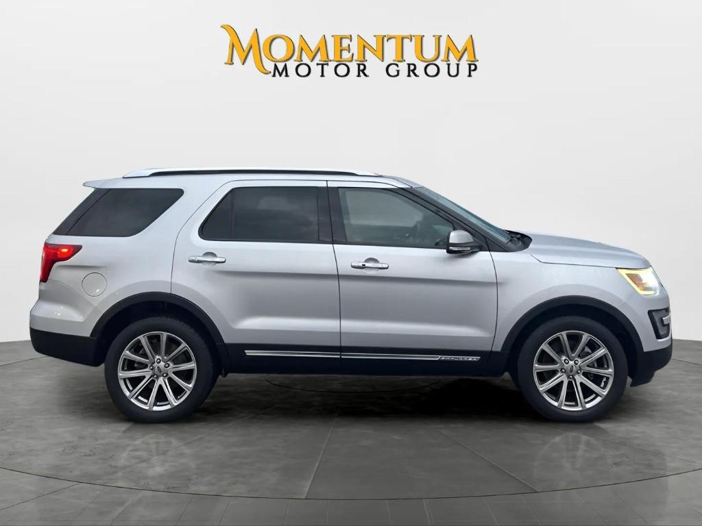 2016 Ford Explorer - $18,995