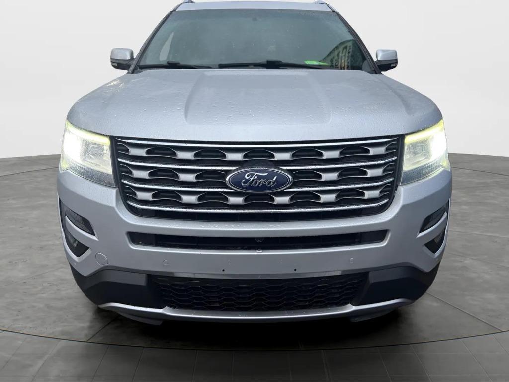 2016 Ford Explorer - $18,995