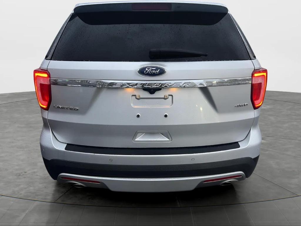 2016 Ford Explorer - $18,995