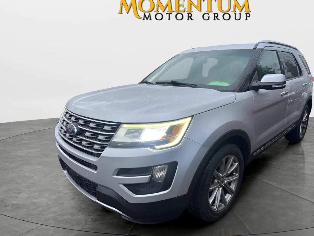 2016 Ford Explorer - $18,995