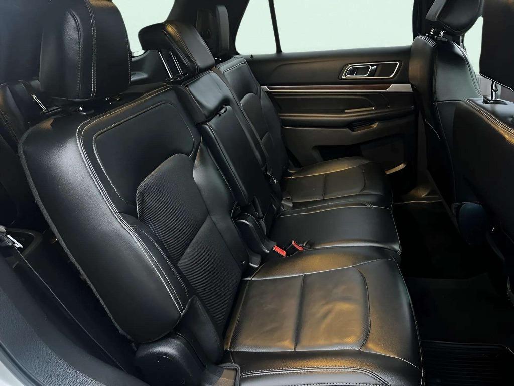 2016 Ford Explorer - $18,995