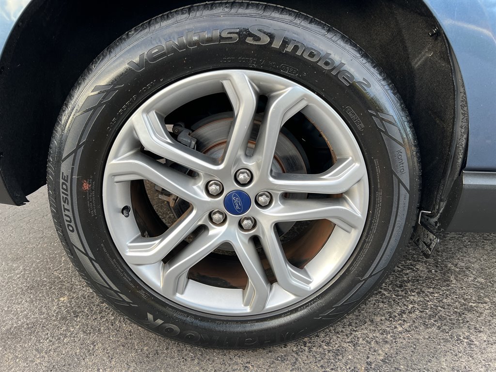 2018 Ford Edge Titanium photo