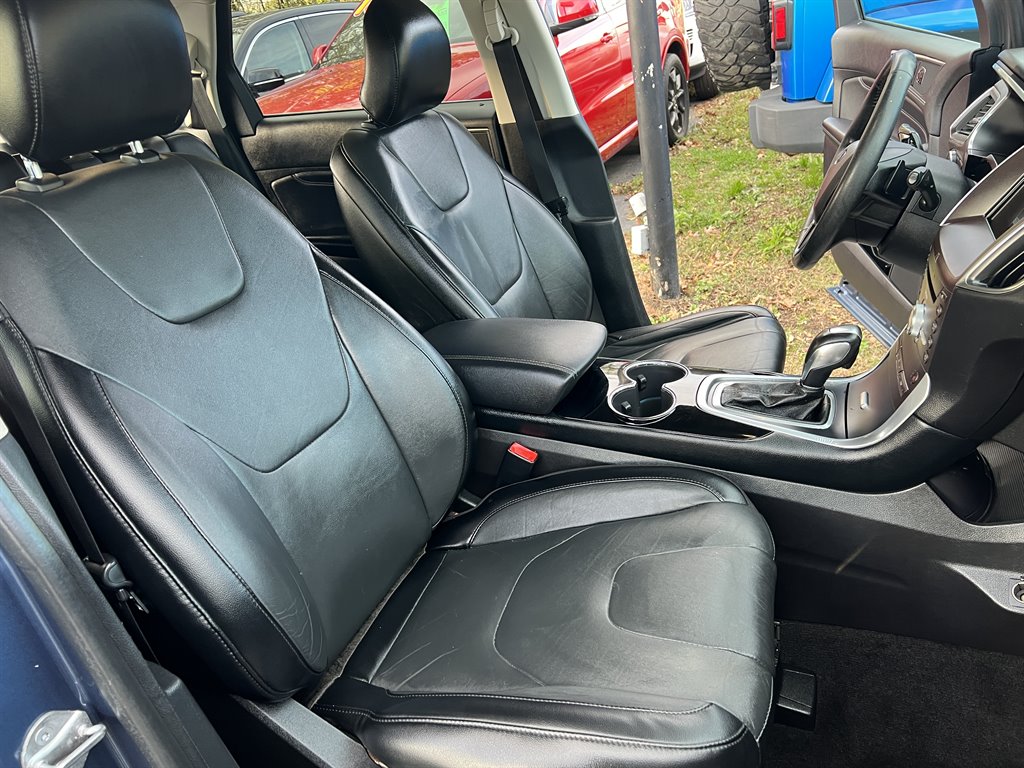 2018 Ford Edge Titanium photo