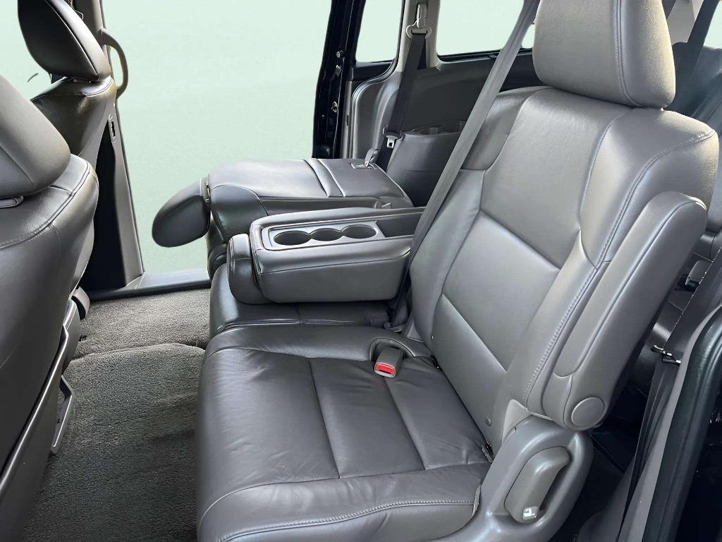 2016 Honda Odyssey - $14,995