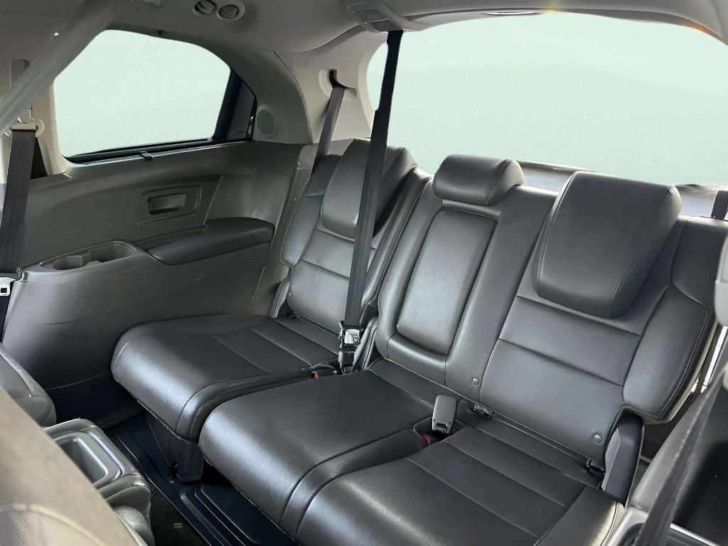 2016 Honda Odyssey - $14,995