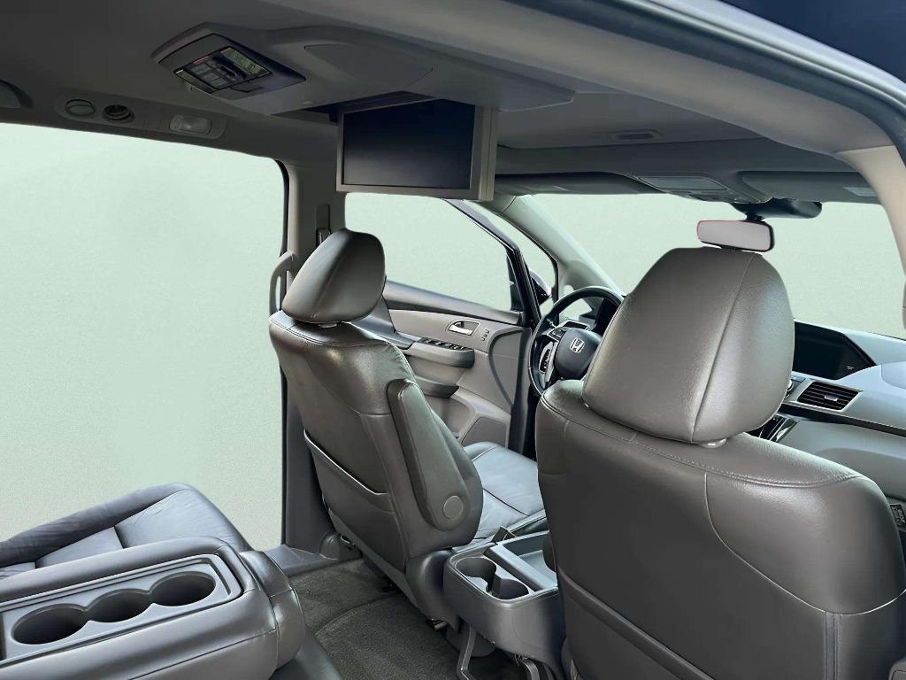 2016 Honda Odyssey - $14,995