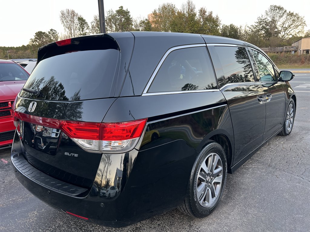 2016 Honda Odyssey Touring photo