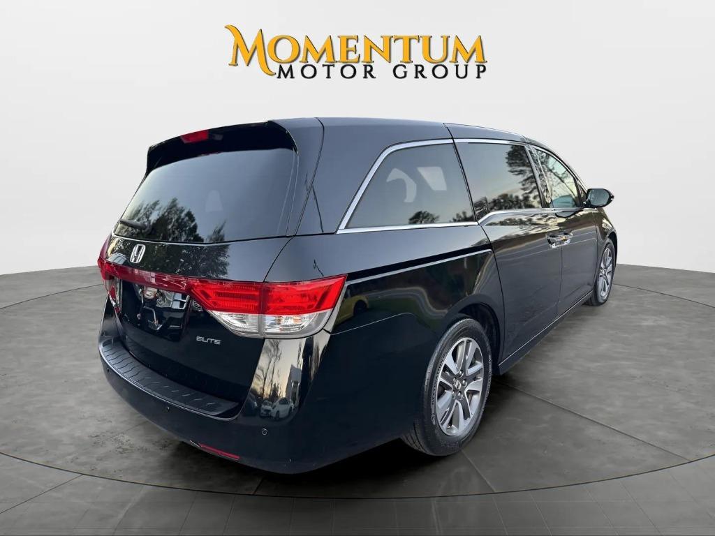2016 Honda Odyssey - $14,995