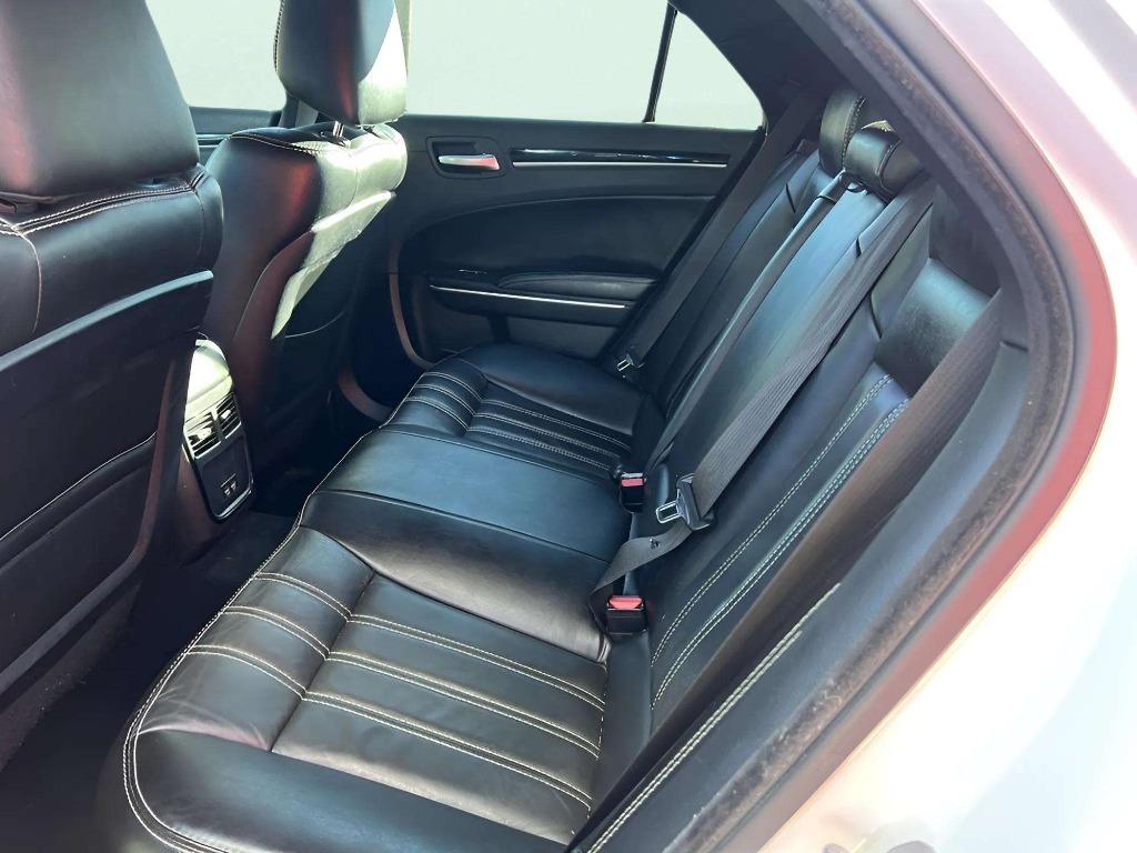 2019 Chrysler 300 - $21,995