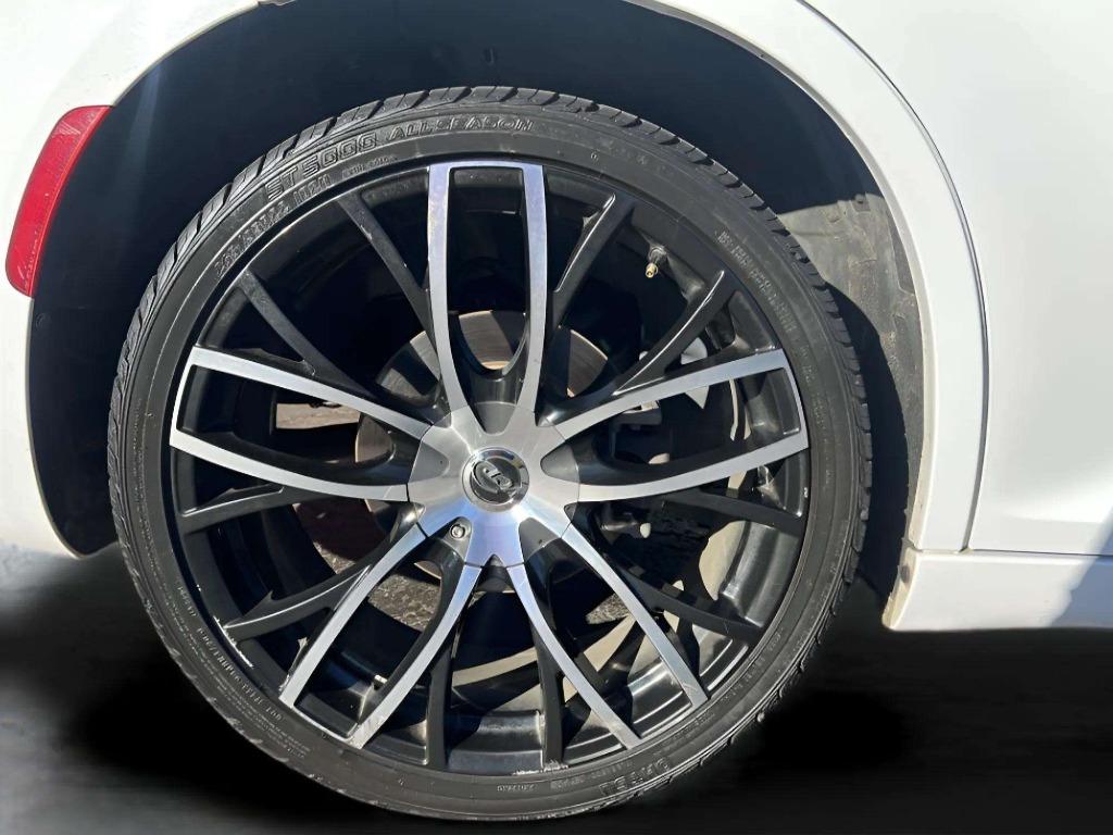 2019 Chrysler 300 - $21,995