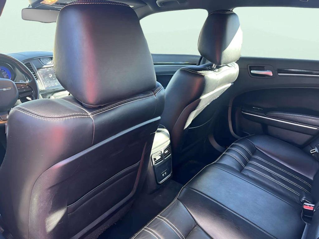 2019 Chrysler 300 - $21,995