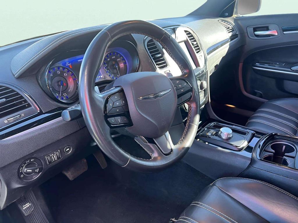 2019 Chrysler 300 - $21,995