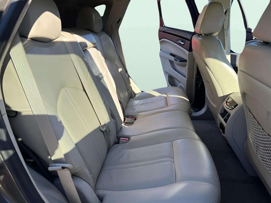 2016 Cadillac SRX - $15,900