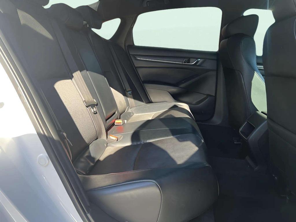 2018 Honda Accord - $16,995